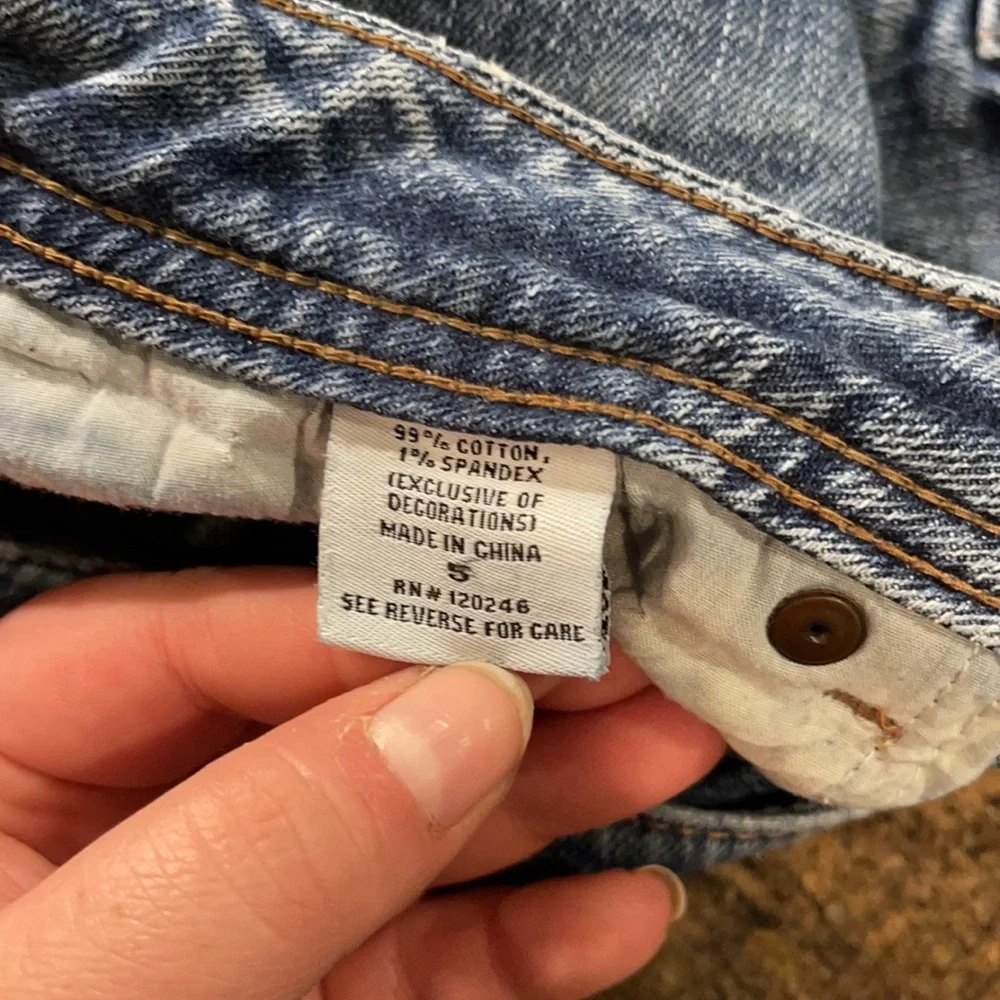 Junior Wallflower Jeans size 5 w/ sparkle patches‎